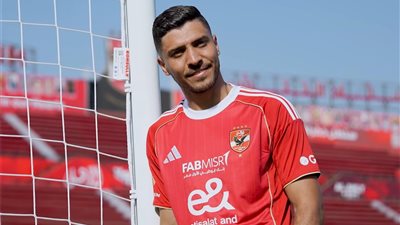الأهلي يفتح باب رحيل محمد شريف.. ومهاجم محلي جديد على رأس الأولويات