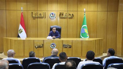 نائب محافظ المنيا يعقد اجتماعا موسعا لتكثيف الحملات الرقابية استعدادا لعيد الأضحى