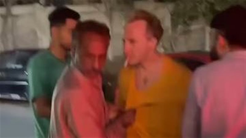 رد فعل رجالة مصر أثناء محاولة تحرش شاب بفتاة