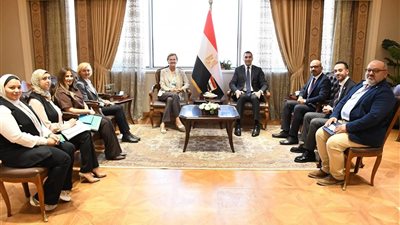 جوهر: نرتكز على توجيهات القيادة السياسية فى بناء استراتيجية شاملة لتمكين الشباب