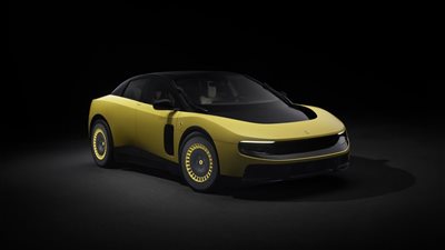 فيراري تكشف أول سيارة كهربائية لوتشي بقوة 1035 حصانًا