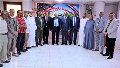 محافظ سوهاج يزور دار رعاية المسنين ويهنئهم بعيد الأضحى المبارك