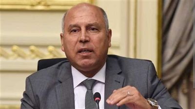 وزير النقل يتابع انتظام حركة التشغيل بمرافق القطاع المختلفة