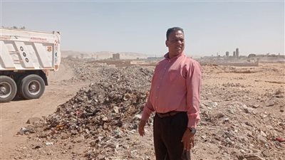 حملة مكبرة لرفع المخلفات وتحسين مستوى النظافة بمدخل قرية بني غالب بأسيوط