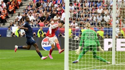 أرسنال يتقدم على باريس سان جيرمان 1-0 بالشوط الأول من نهائي الأبطال 