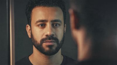 بعد نجاحه في السينمات.. أحمد داود يعلن عرضًا خاصًا لفيلم «إذما» في الإسكندرية