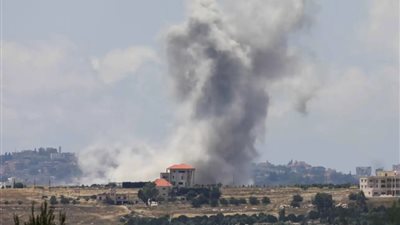 إصابة 13 شخصا من طاقم مستشفى جراء غارة إسرائيلية في صور اللبنانية