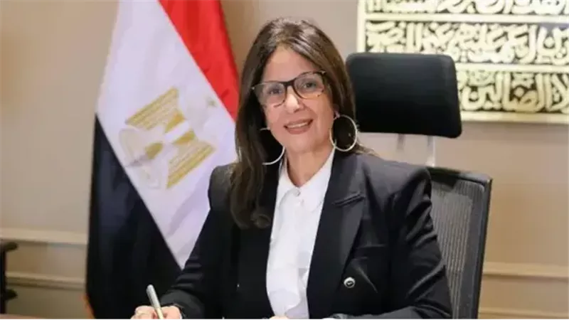 الدكتورة جيهان زكي وزيرة الثقافة