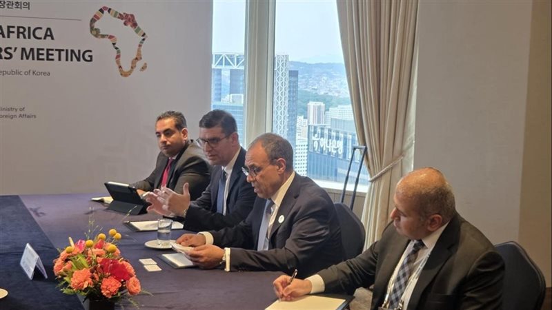 وزير الخارجية يلتقي مسؤولون بالبنك الكوري للتصدير والاستيراد