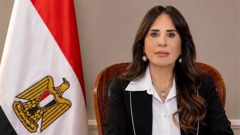 وزيرة الاسكان 