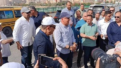 وزير الري يتفقد أعمال تطهير نهر النيل وترعة الإبراهيمية خلال جولة بالمنيا