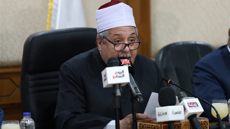 الشيخ أيمن عبد الغني 