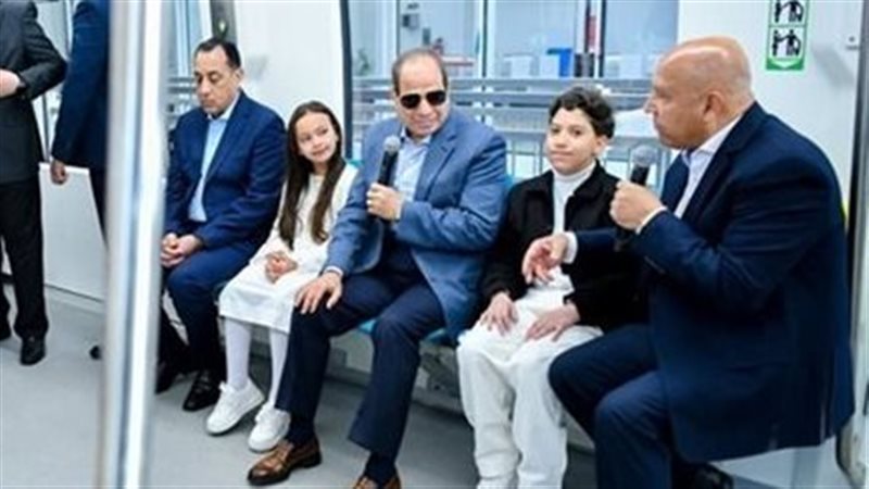 الرئيس السيسي ووزير النقل