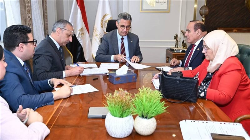 وزير التموين