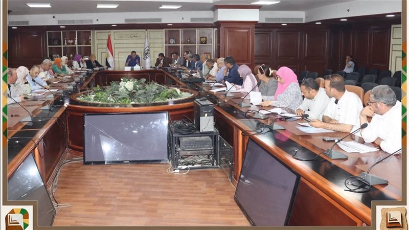 خلال الاجتماع 