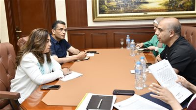 وزيرة التنمية ومحافظ البحر الأحمر يناقشان تطوير منظومة المخلفات ورفع كفاءة الخدمات البيئية 