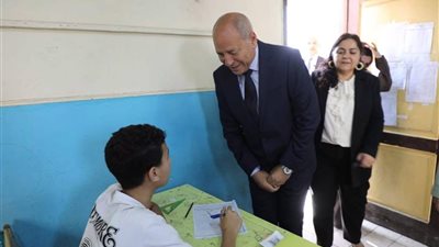 محافظ القاهرة يتفقد انطلاق امتحانات الشهادة الإعدادية بـ 746 لجنة