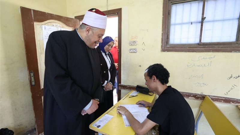 الشيخ أيمن عبد الغني خلال الجولة 