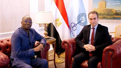 المسلماني يبحث مع رئيس اتحاد التلفزة الأفريقي تعزيز التعاون الإعلامي ودعم التنمية المشتركة