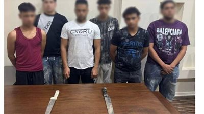 ضبط طرفي مشاجرة بالأسلحة البيضاء أمام مستشفى بالجيزة.. وهذه عقوبتهم طبقا للقانون