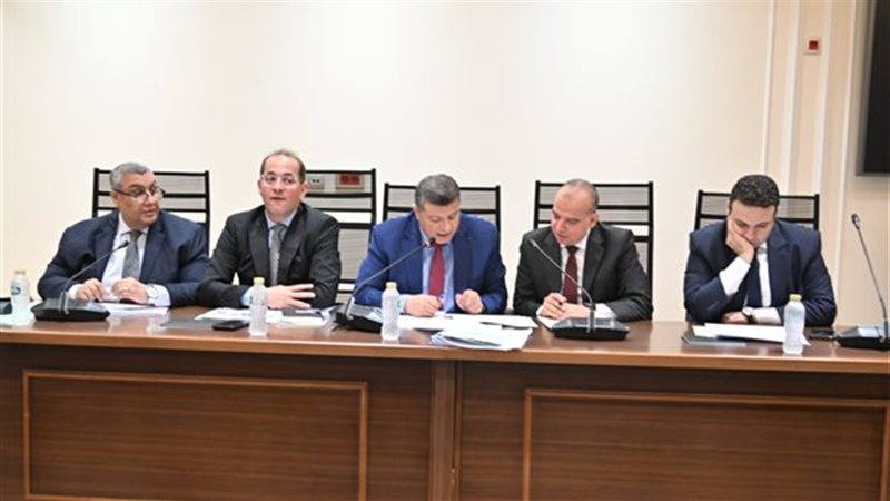 خلال اجتماع اللجنة