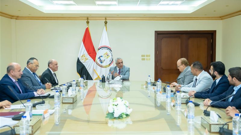 اللقاء 
