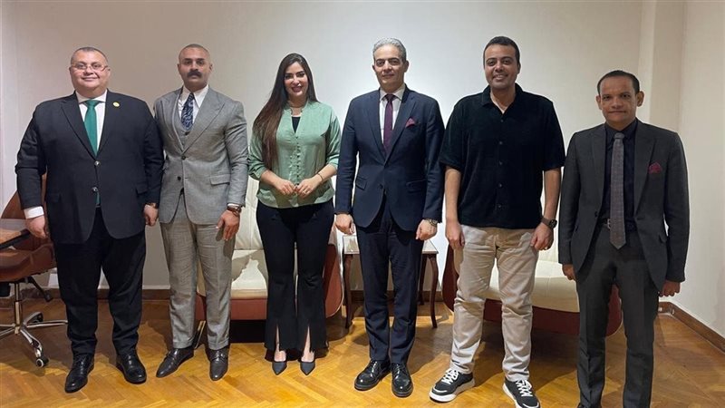 جلسة صلح بين الإعلامية بسنت النبراوي وأيمن حسن الصحفي