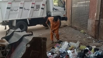 حملات نظافة مكثفة بمركز البداري لرفع المخلفات وتحسين مستوى الخدمات