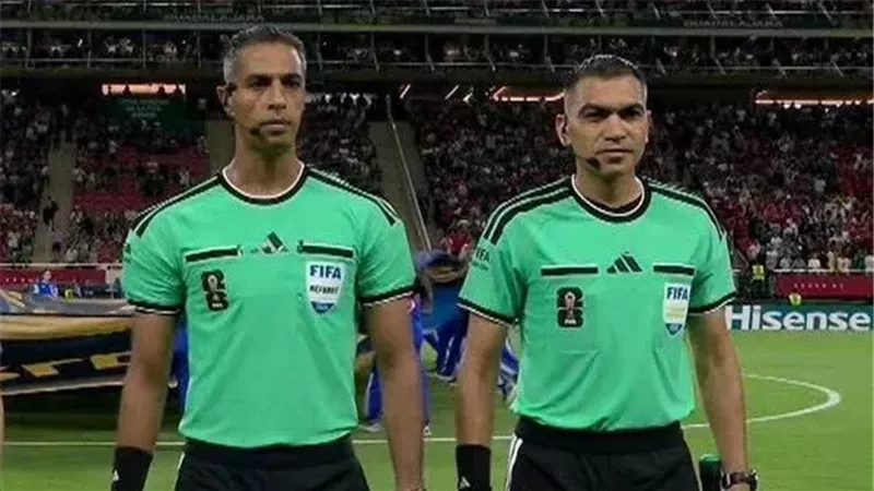 أمين عمر وأبو الرجال 