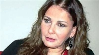 آثار الحكيم: لم أفكر في ارتداء الحجاب.. والعبرة بجوهر الإنسان لا بالمظهر فقط