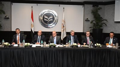 تحالف وزاري يناقش مع البنك الدولي استراتيجية الاستثمار الأجنبي المباشر
