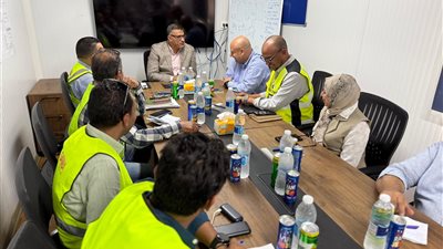 محافظ قنا يتفقد مشروع 