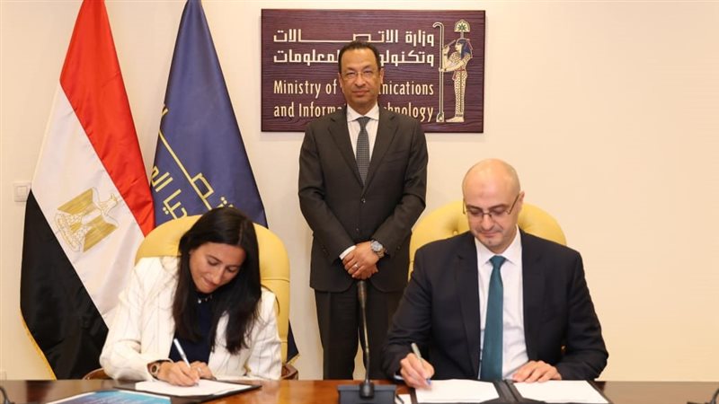 وزير الاتصالات 