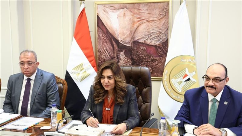 منال عوض 