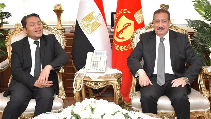 محافظ بورسعيد يستقبل السفير الماليزي 