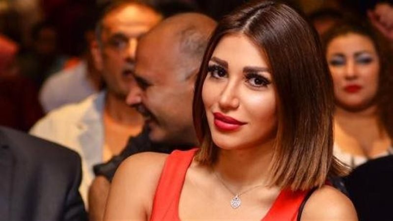 سارة نخلة