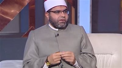 عالم أزهري: نبني أبناءنا في المساجد.. والدراما قد تهدم ما يبنى بسنوات
