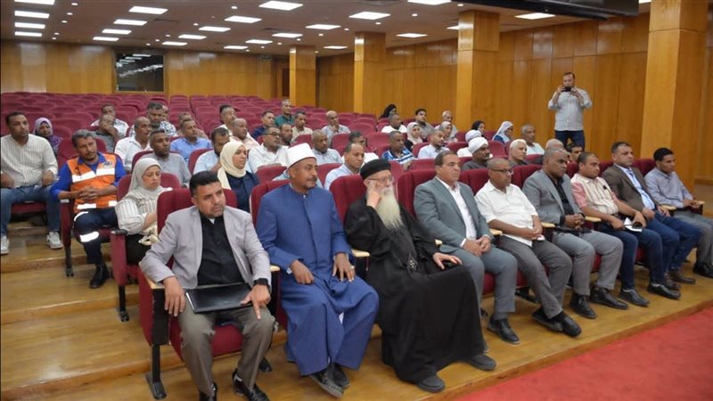خلال الاجتماع 