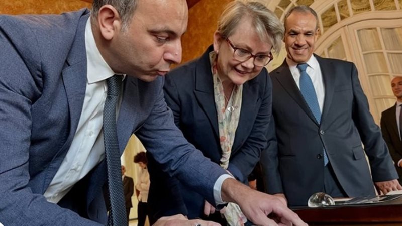 وزيرة الخارجية البريطانية 