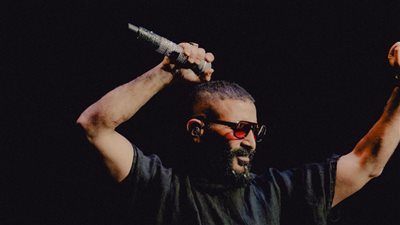 أحمد سعد يكتب التاريخ من لوس أنجلوس..أول فنان عربي يحيي حفلًا كامل العدد 