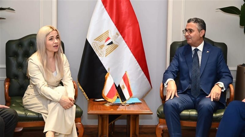  وزير التموين