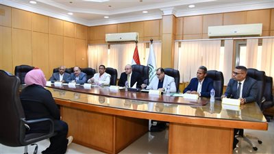 محافظ الفيوم يشهد فعاليات المقابلات الشخصية للمتقدمين بمسابقة القيادات المحلية الجديدة
