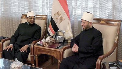 وزير الأوقاف يبحث التعاون مع أمين عام مجمع البحوث الإسلامية