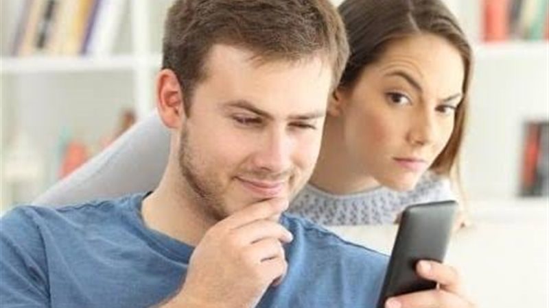عدم الثقة بين الزوجين 