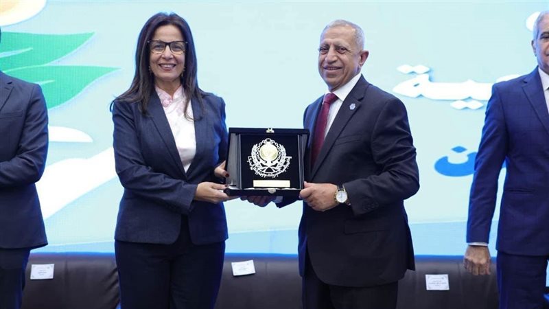 الوزيرة بأعمال المجلس الاستشاري للأكاديمية العربية بأسوان