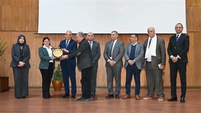 وزير الري