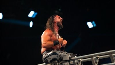 سامي زين يصنع التاريخ ويتوج بـ WWE في الرياض| صور