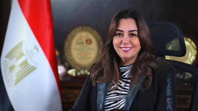 منال عوض 