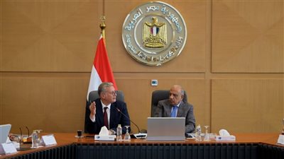 الكهرباء والبترول تراجعان خطة تأمين الطاقة خلال الصيف.. وإضافة 2200 ميجاوات من الطاقة المتجددة
