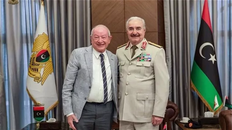 أبو القاسم حفتر ونجيب ساويرس 